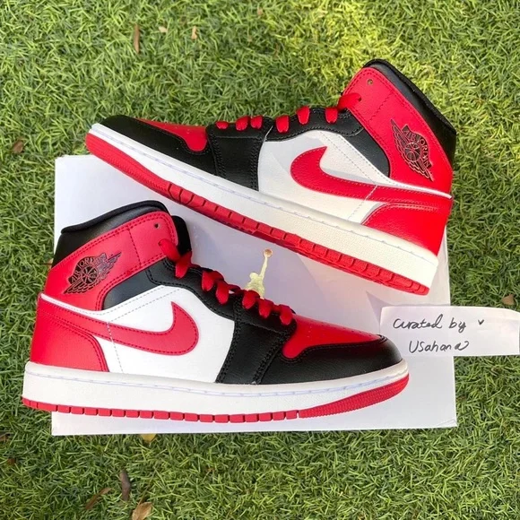 Women’s Nike Air Jordan 1 mid retro white black Red Bull bred shoes (big kids) - Picture 3 of 4